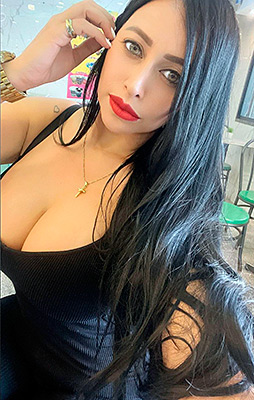 Libra woman Carmen from Caracas (Venezuela), 38 yo, hair color black