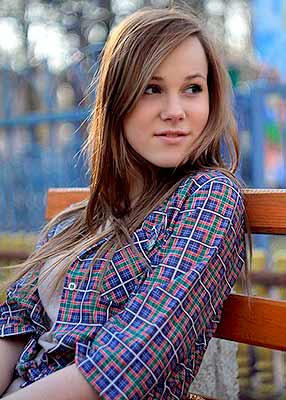 Kind lady Mariya from Chernigov (Ukraine), 29 yo, hair color chestnut