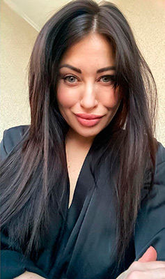Intellegent woman Elena from Kiev (Ukraine), 43 yo, hair color dark brown