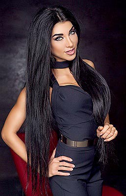 Energetic bride Elena from Lvov (Ukraine), 35 yo, hair color black