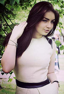Emotional girl Anna from Simferopol (Russia), 27 yo, hair color dark brown