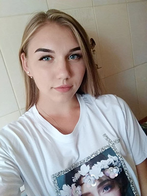 Nature girl Svetlana from Lugansk (Ukraine), 22 yo, hair color peroxide blonde