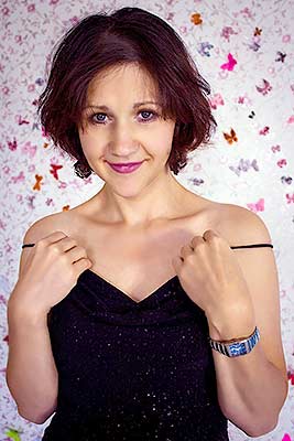 Honest lady Yana from Nikolaev (Ukraine), 42 yo, hair color chestnut
