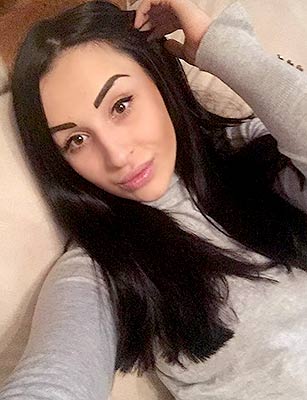 Young girl Irina from Novomoskovsk (Ukraine), 31 yo, hair color black