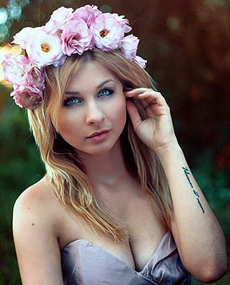Sensitive bride Yuliya from Tsyurupinsk (Ukraine), 29 yo, hair color blonde
