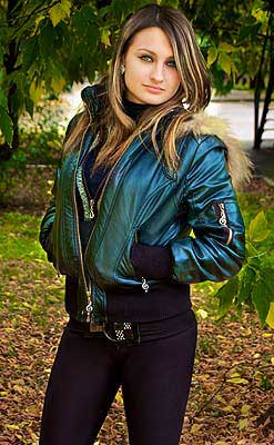 Passionate girl Aleksandra from Kherson (Ukraine), 32 yo, hair color brown