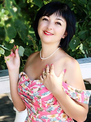Pretty bride Lyudmila from Khmelnitsky (Ukraine), 40 yo, hair color brunette