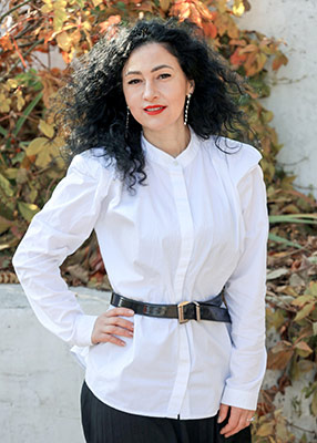 Kindhearted woman Ol'ga from Khmelnitsky (Ukraine), 46 yo, hair color black