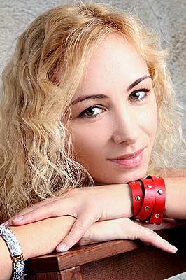 Active woman Natal'ya from Kiev (Ukraine), 48 yo, hair color blonde
