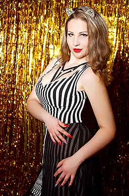 Young bride Alina from Lugansk (Ukraine), 25 yo, hair color brown-haired