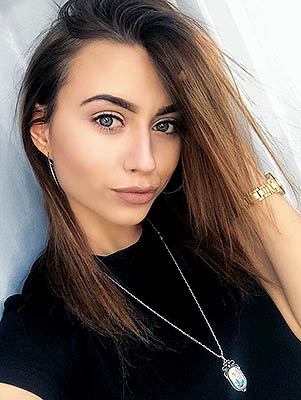 Modest girl Antonina from Sevastopol (Russia), 24 yo, hair color brown
