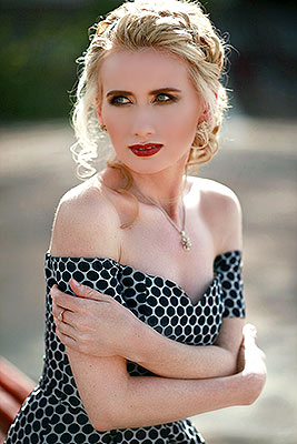 Emotional bride Elena from Moscow (Russia), 48 yo, hair color blonde