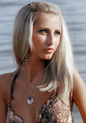 Romantic woman Inna from Mariupol (Ukraine), 39 yo, hair color blonde