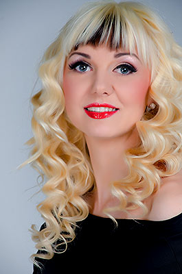 Cheerful bride Natal'ya from Kiev (Ukraine), 44 yo, hair color blond