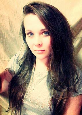 Curious woman Irina from Rovenki (Ukraine), 34 yo, hair color brown