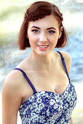 Purposeful bride Veronika from Nikolaev (Ukraine), 26 yo, hair color chestnut