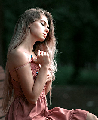Stubborn lady Karina from Kiev (Ukraine), 25 yo, hair color light brown