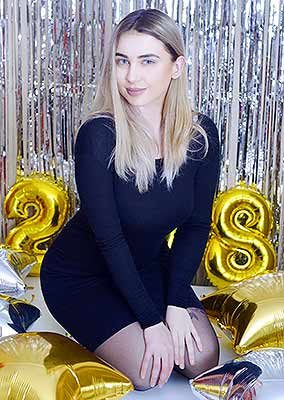 Evenlytempered girl Polina from Dneprodzerzhinsk (Ukraine), 27 yo, hair color blonde