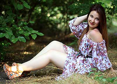 Enthusiastic woman Natal'ya from Nikolaev (Ukraine), 36 yo, hair color chestnut