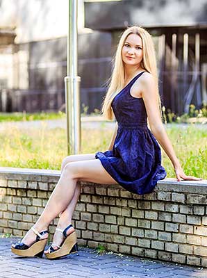 Romantic lady Ekaterina from Zaporozhye (Ukraine), 35 yo, hair color blonde
