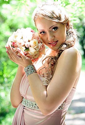 Jolly lady Irina from Odessa (Ukraine), 37 yo, hair color brown