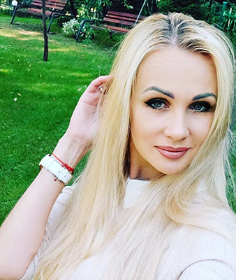 Active woman Ol'ga from Odessa (Ukraine), 43 yo, hair color blonde