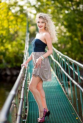 Sociable bride Ilona from Poltava (Ukraine), 35 yo, hair color blonde
