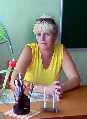 Good lady Elena from Poltava (Ukraine), 62 yo, hair color blonde