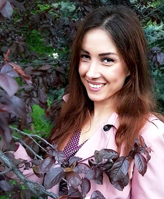 Slender bride Elena from Poltava (Ukraine), 35 yo, hair color chestnut