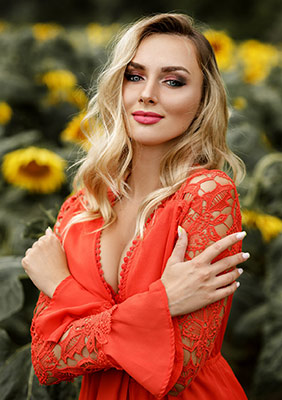 Romantic girl Dar'ya from Poltava (Ukraine), 28 yo, hair color blonde