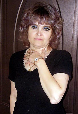 Honest bride Elena from Lugansk (Ukraine), 56 yo, hair color dark brown
