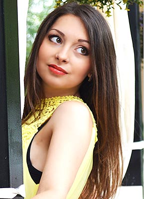 Openminded girl Kristina from Ternopol (Ukraine), 28 yo, hair color chestnut