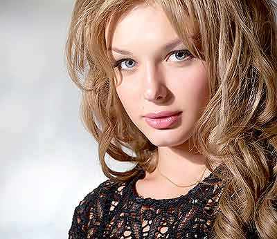 Young bride Ekaterina from Zaporozhye (Ukraine), 31 yo, hair color brunette
