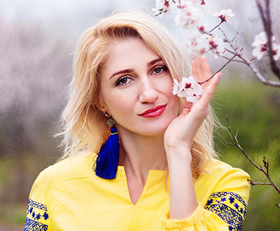 Adore bride Elena from Zaporozhye (Ukraine), 43 yo, hair color brown