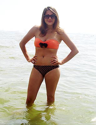 Bright girl Svetlana in bikini from Nikolaev (Ukraine), 30 yo, hair color chestnut