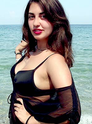 Ukraine lady Alena in bikini from Kharkov (Ukraine), 28 yo, hair color brunette