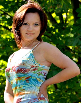 Young lady Viktoriya from Alchevsk (Ukraine), 40 yo, hair color chestnut