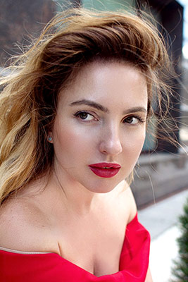 Capricorn lady Natal'ya from Tbilisi (Georgia), 38 yo, hair color dark brown