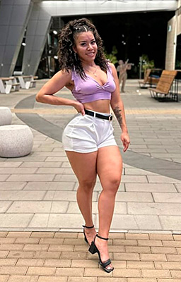 Brave lady Siverio from Caracas (Venezuela), 28 yo, hair color black