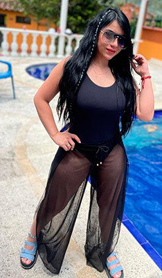 Mature woman Katherine from Medellin (Colombia), 31 yo, hair color black