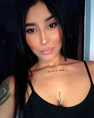 Familyoriented wife Sara from Medellin (Colombia), 24 yo, hair color black