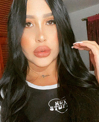 Cute lady Yury from Medellin (Colombia), 31 yo, hair color black