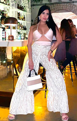Kindhearted woman Juliana from Medellin (Colombia), 29 yo, hair color black