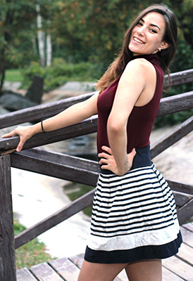Active girl Marina from Cherkassy (Ukraine), 25 yo, hair color black