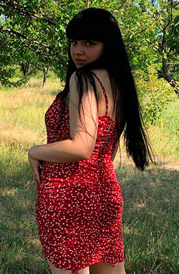 Cute bride Snejana from Cherkassy (Ukraine), 19 yo, hair color black