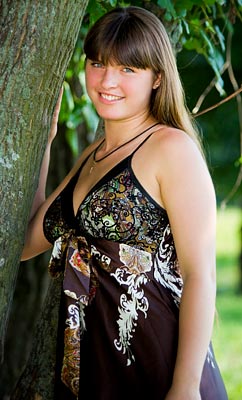 Curios girl Viktoriya from Chernigov (Ukraine), 35 yo, hair color brown