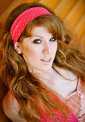 Spontaneous lady Ol'ga from Chernigov (Ukraine), 36 yo, hair color red-haired