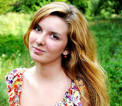 Sympathetic bride Anastasiya from Chernigov (Ukraine), 30 yo, hair color light brown