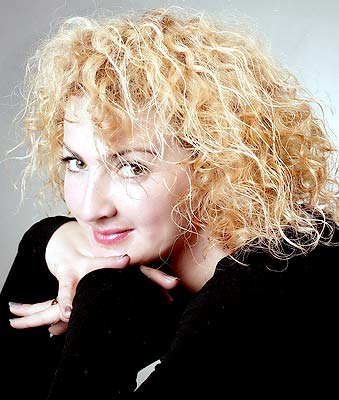 Energetic lady Elena from Chernovtsy (Ukraine), 47 yo, hair color brown