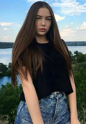 Stubborn girl Anastasiya from Dnepropetrovsk (Ukraine), 24 yo, hair color chestnut